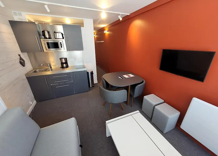 Renove Skis Aux Pieds - 4 Pers - Animaux Admis - Fr-1-181-2613 La Plagne